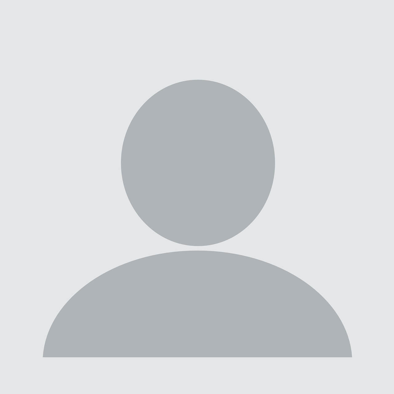 [DOCTOR NAME], veterinarian at Green Dog Dental & Veterinary Center