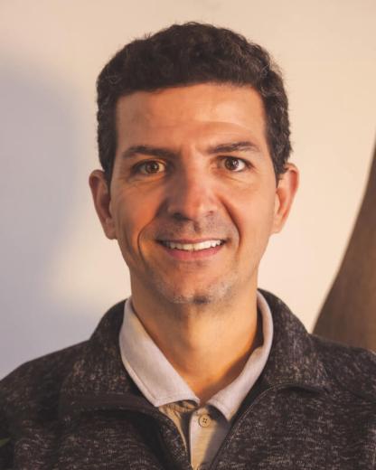 Dr. André Faro